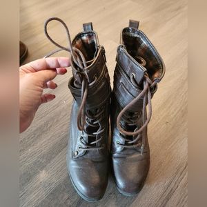 G by guess women bootie size 6